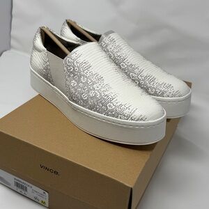 NIB. Vince Roccia slip on snake pattern sneakers 9.5 M